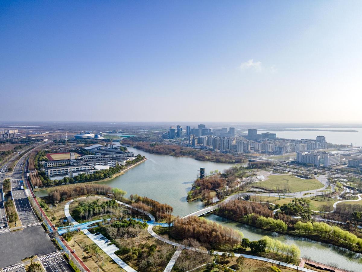 Holiday Inn Shanghai Dishui Lake By Ihg Nanhui ภายนอก รูปภาพ