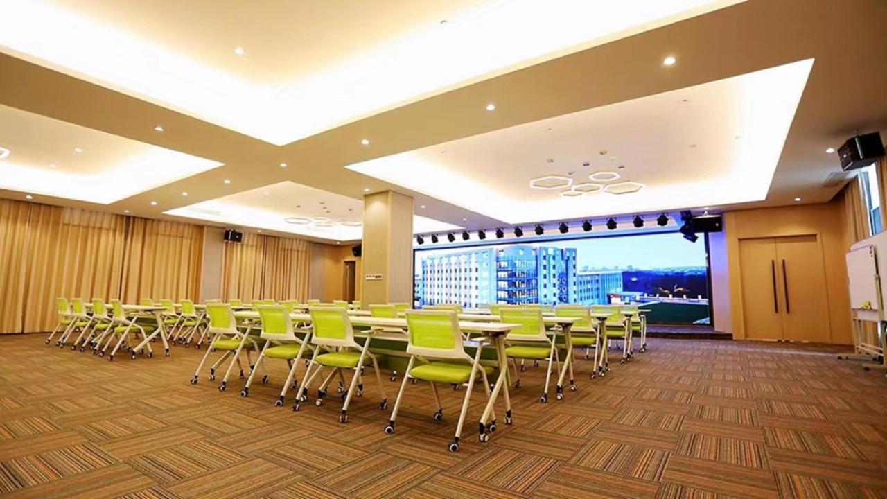 Holiday Inn Shanghai Dishui Lake By Ihg Nanhui ภายนอก รูปภาพ