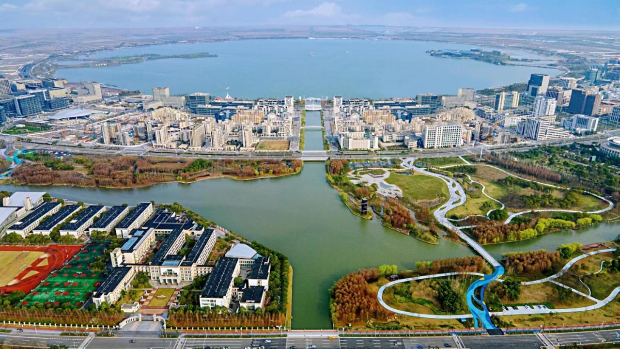 Holiday Inn Shanghai Dishui Lake By Ihg Nanhui ภายนอก รูปภาพ
